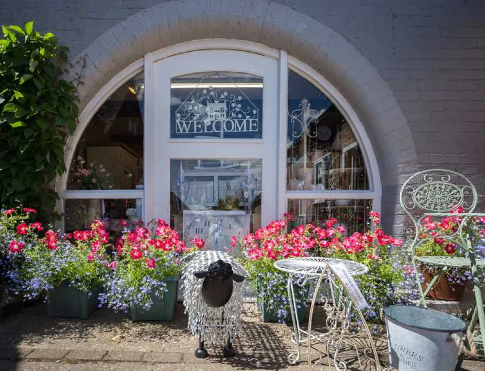 Hatton Country World