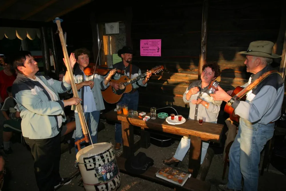 Vodácké tábořiště Cakle