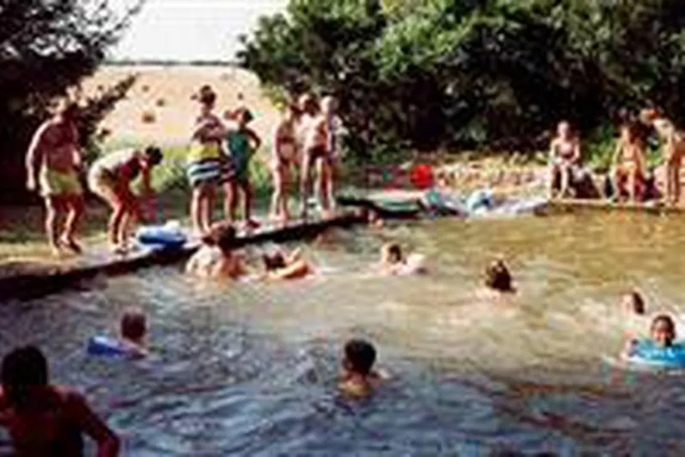 Aire Naturelle De Camping À La Ferme