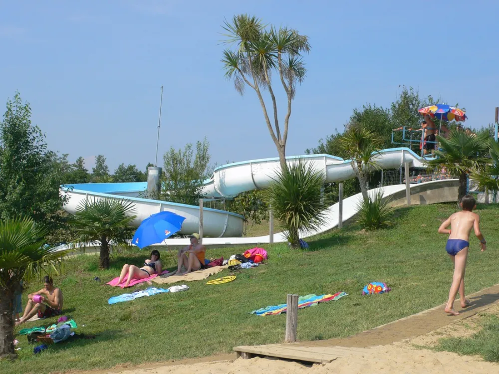 Domaine du Lac Parc Residentiel de Loisirs