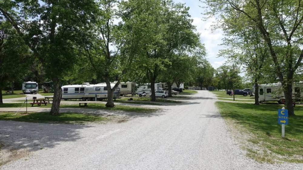 Diamond Caverns RV Resort & Golf