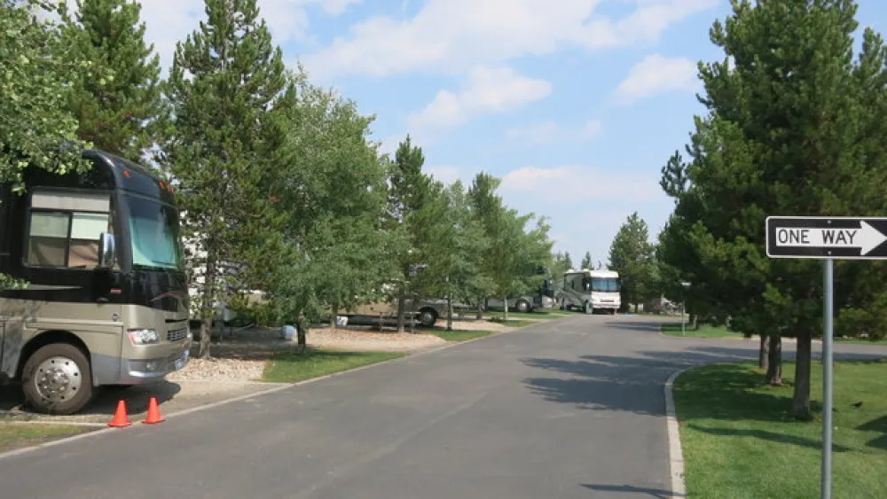 Yellowstone Grizzly RV Park