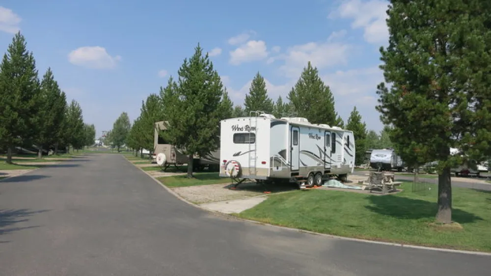 Yellowstone Grizzly RV Park