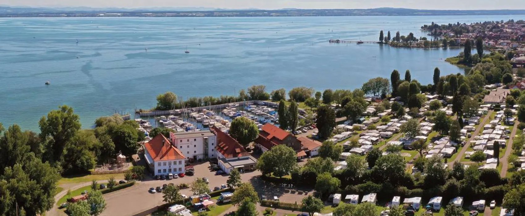 Schloss Helmsdorf OHG