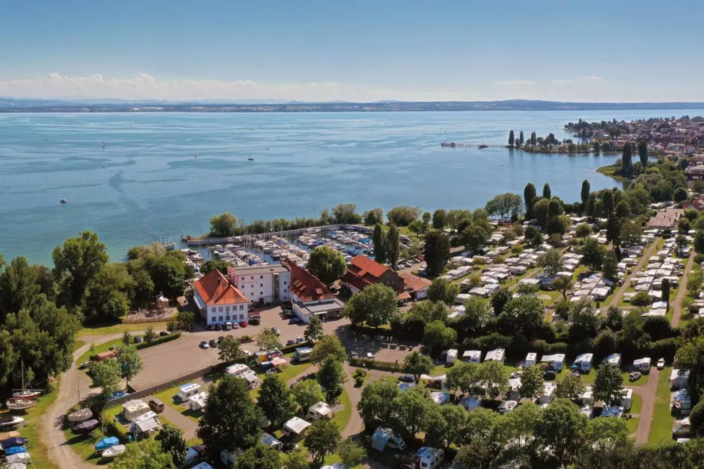 Schloss Helmsdorf OHG