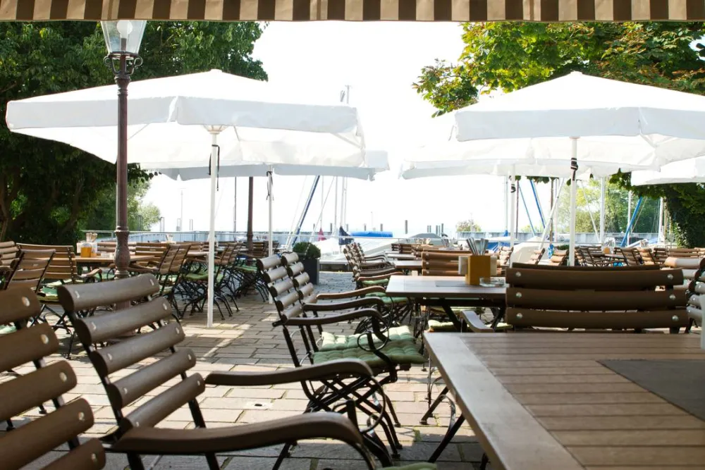 Schloss Helmsdorf OHG