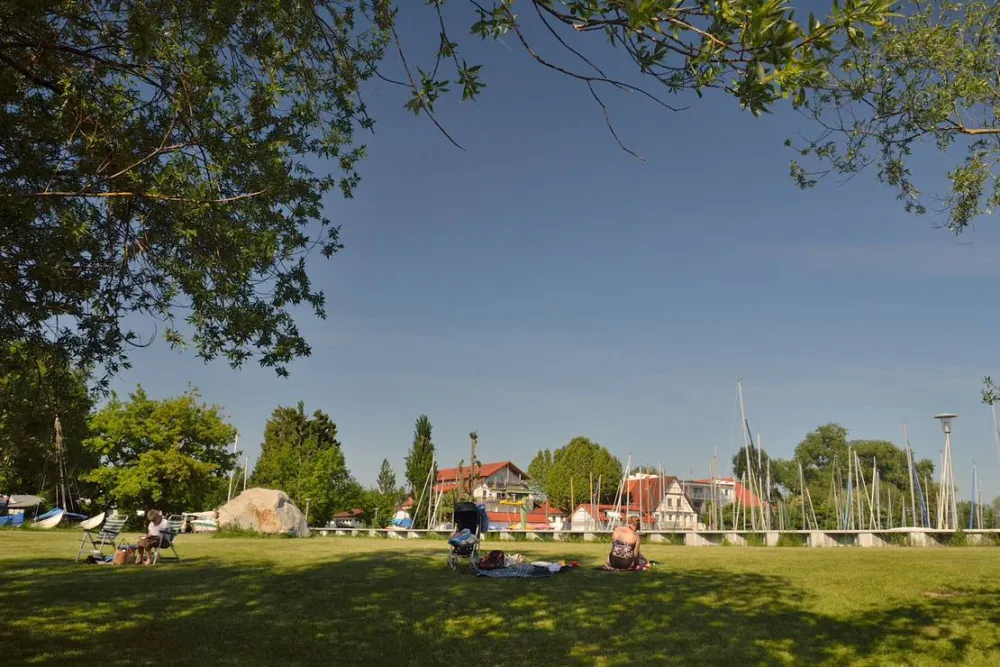 Schloss Helmsdorf OHG