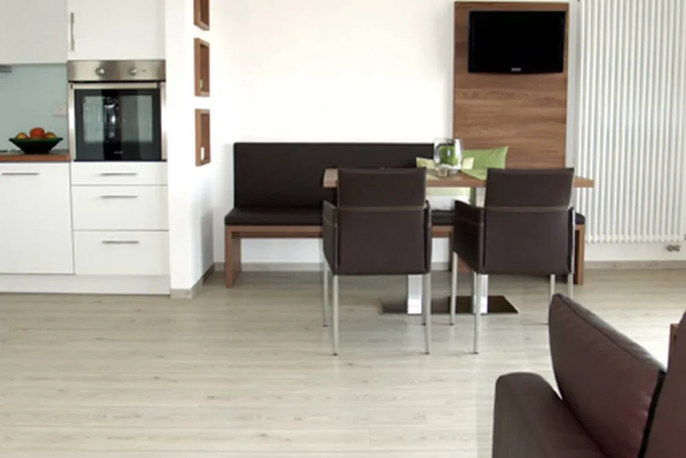 Schloss Helmsdorf OHG