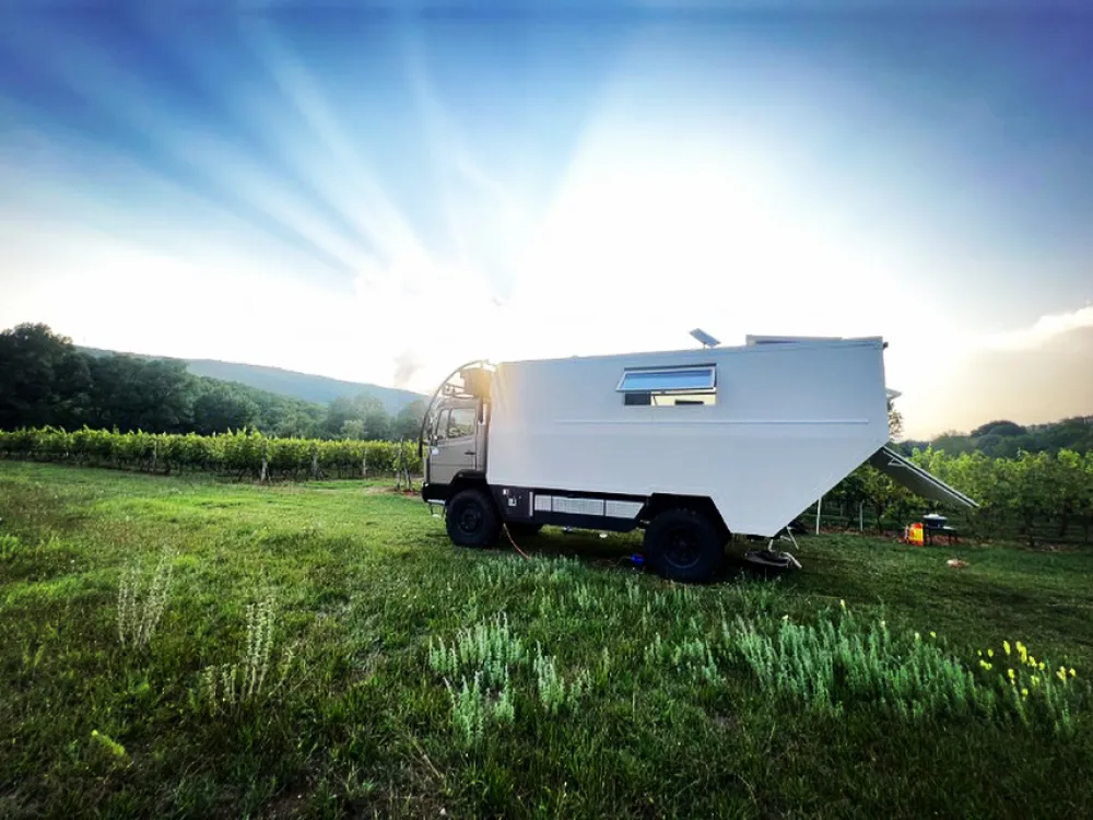 Purple Eye Estate - Camp & Winery (Jokaš)