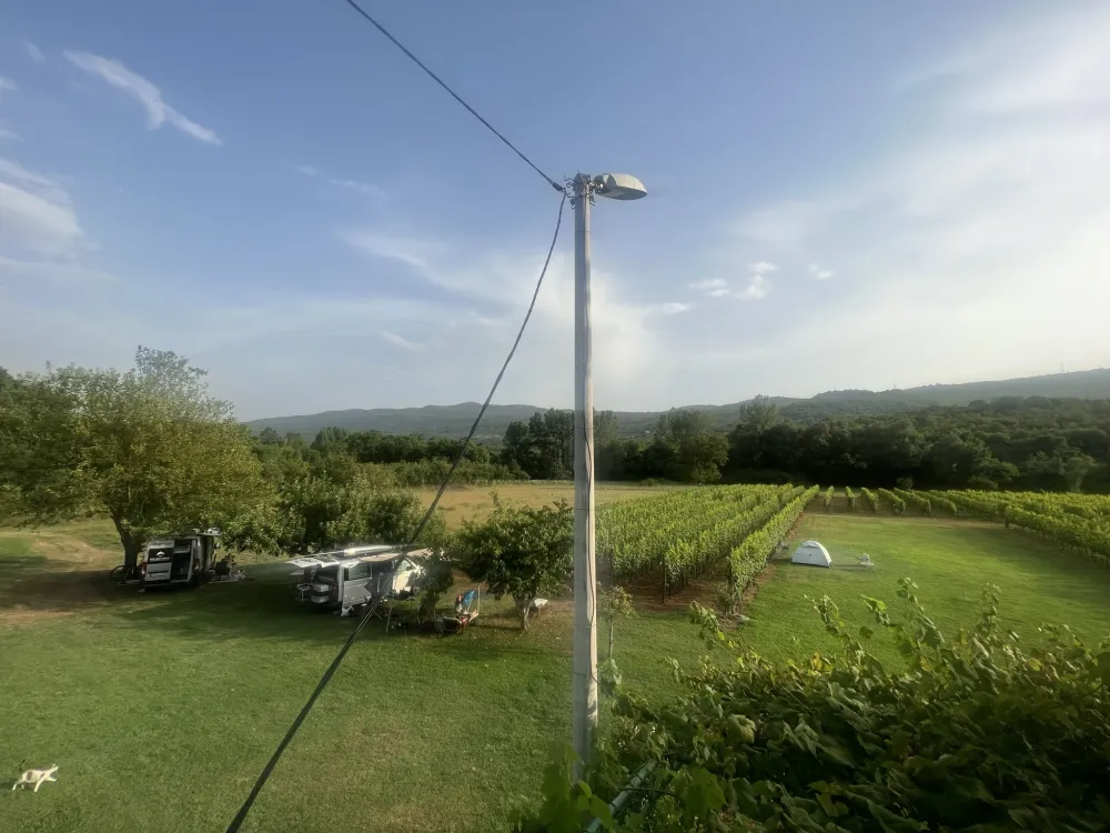 Purple Eye Estate - Camp & Winery (Jokaš)