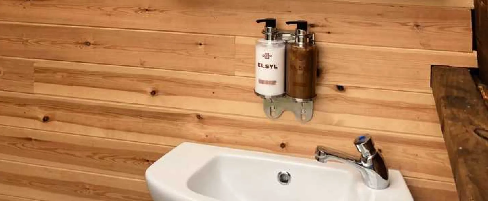 Walltree House Camping