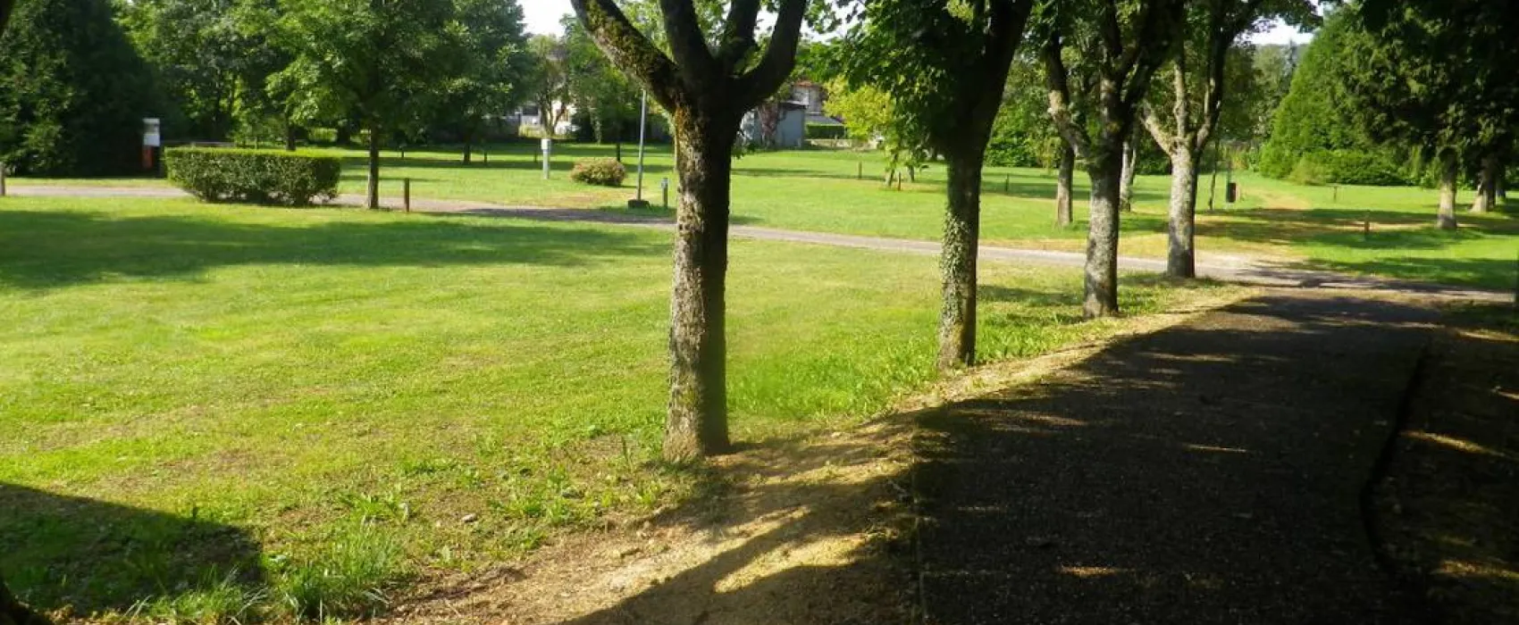 Camping Les Dames De Meuse