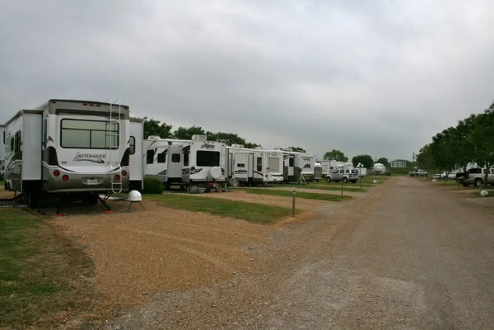 Bluebonnet Ridge RV Park & Cottages