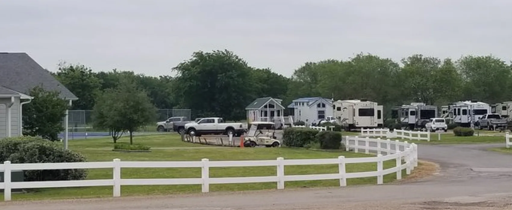 Bluebonnet Ridge RV Park & Cottages