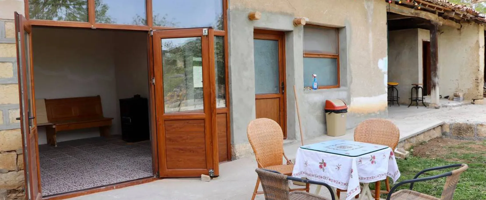 Lisi Vrah Campsite and B&B