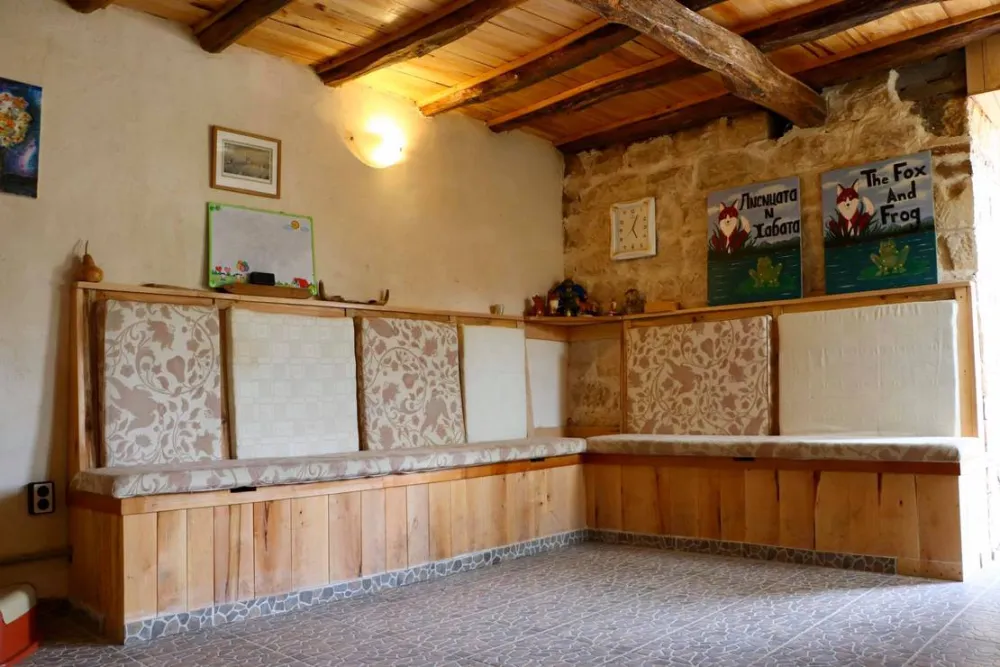 Lisi Vrah Campsite and B&B