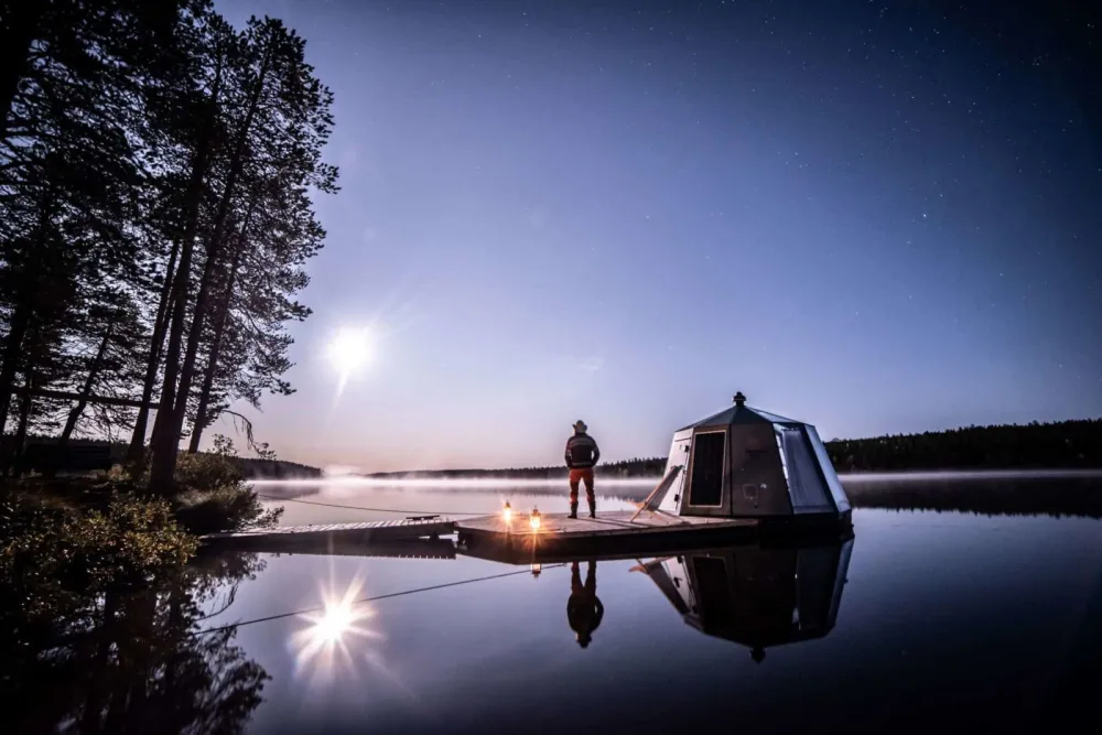 Arctic Guesthouse & Igloos