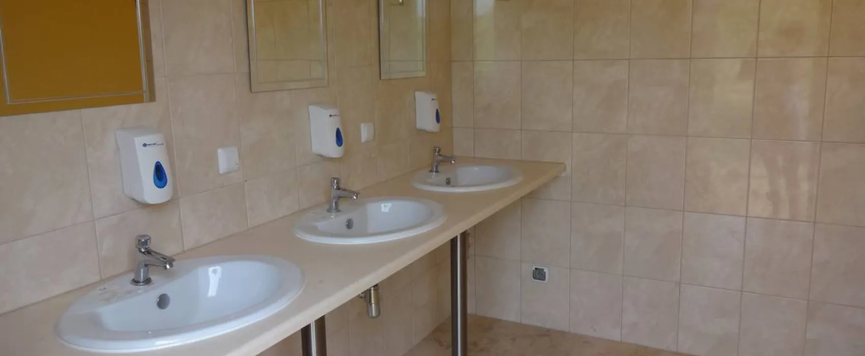 Półwysep Sielanka pole campingowo-namiotowe