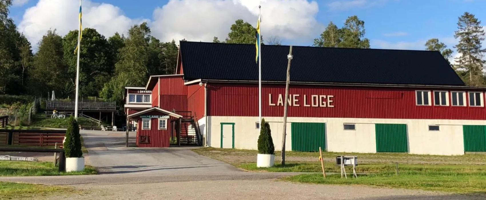 Lane Loge