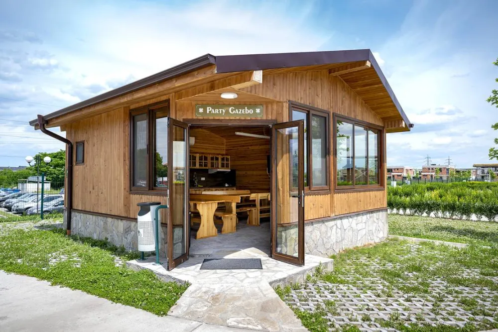 Glamping & Motel Alliance