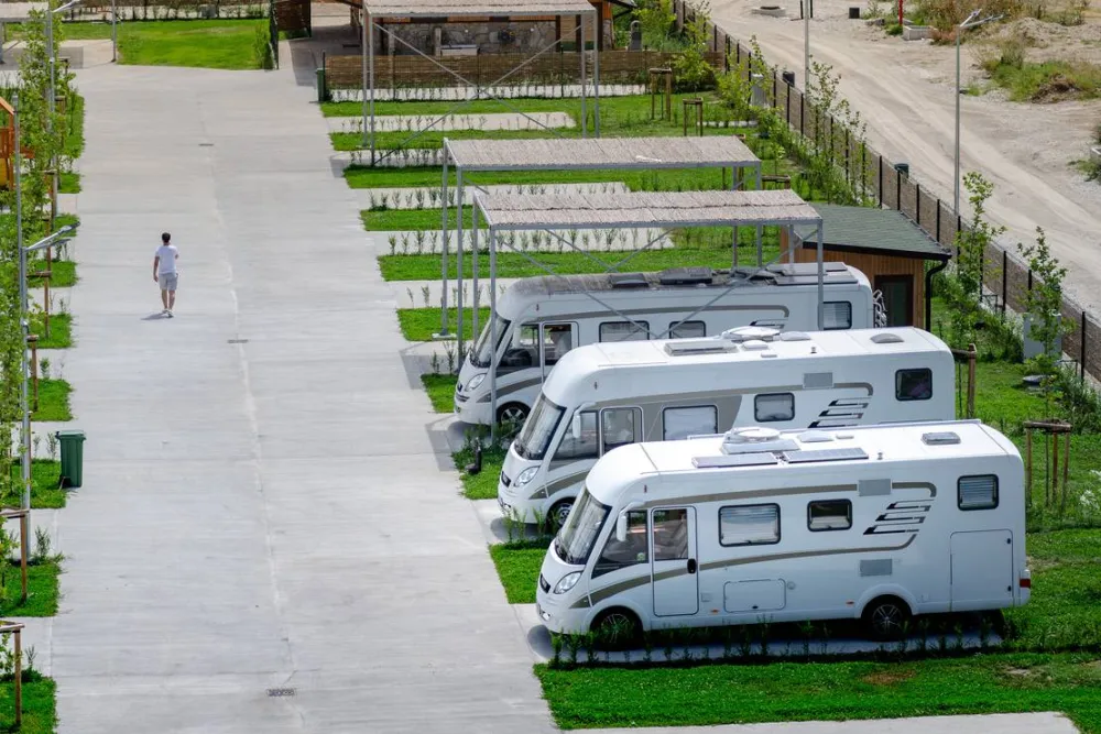 Glamping & Motel Alliance