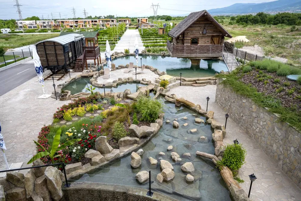 Glamping & Motel Alliance