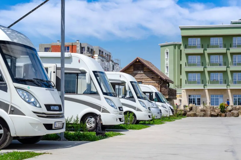 Glamping & Motel Alliance