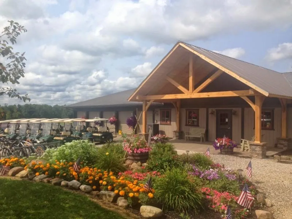 Whispering Hills Jellystone Park Camp-Resort