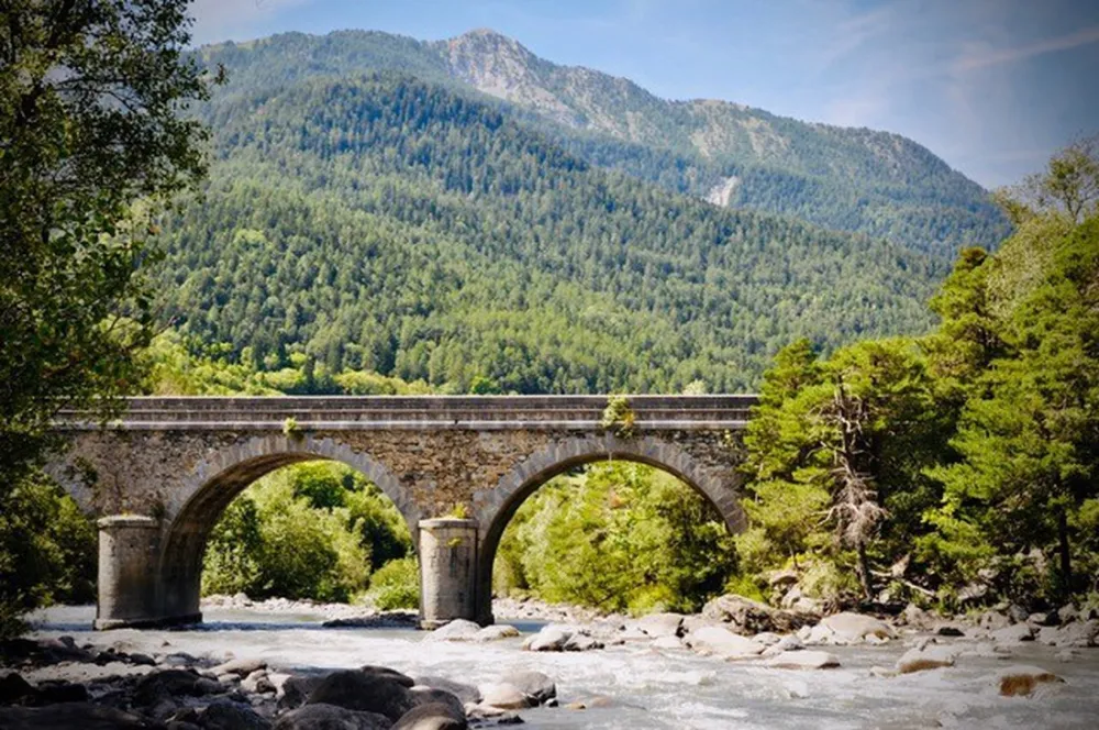 Camping River Caravaning