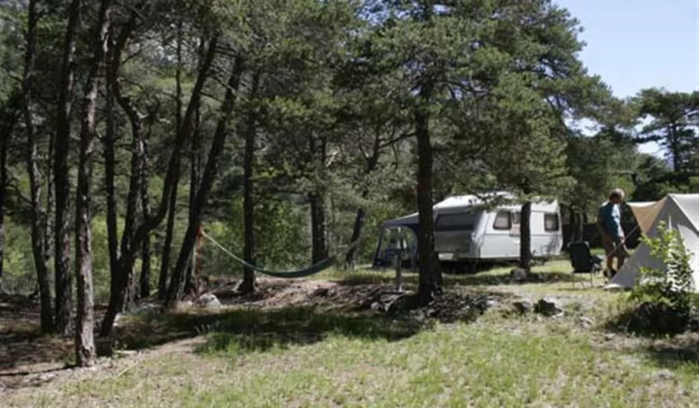 Camping River Caravaning