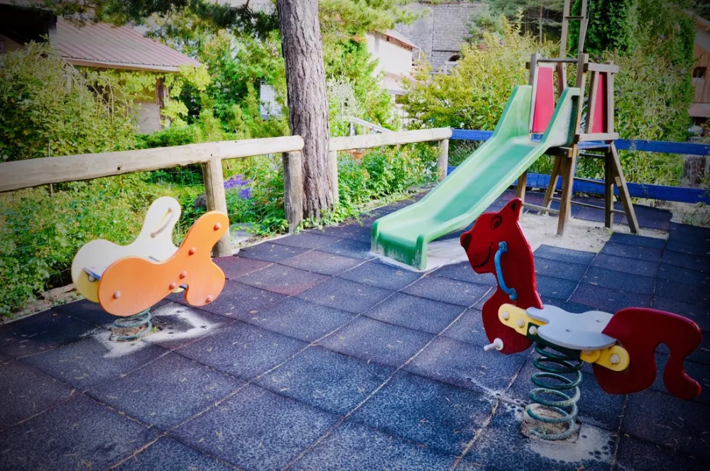 Camping River Caravaning