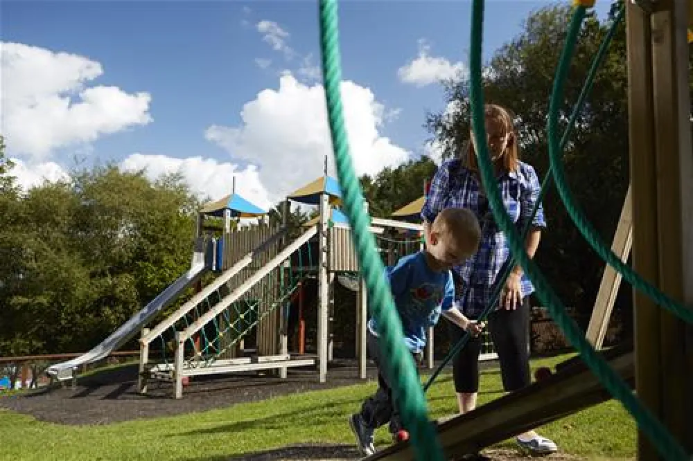 Brynowen Holiday Park