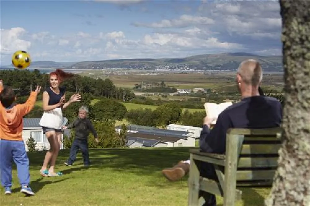 Brynowen Holiday Park