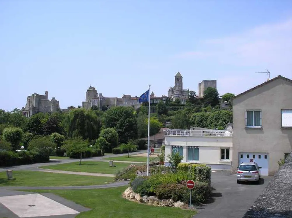 Le Camping Municipal De La Fontaine  