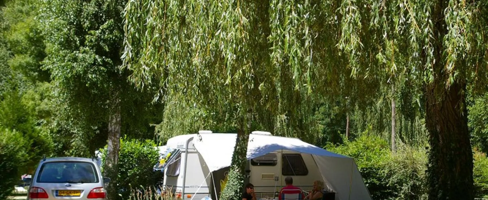 Camping des Grottes  