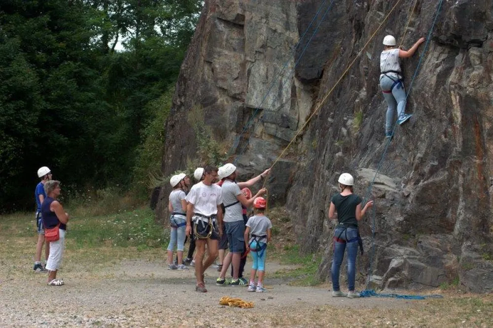 Camping Eguzon " La Garenne"  