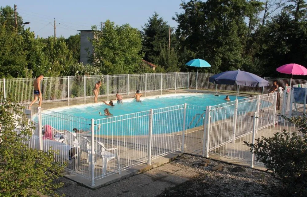 Camping Eguzon " La Garenne"  