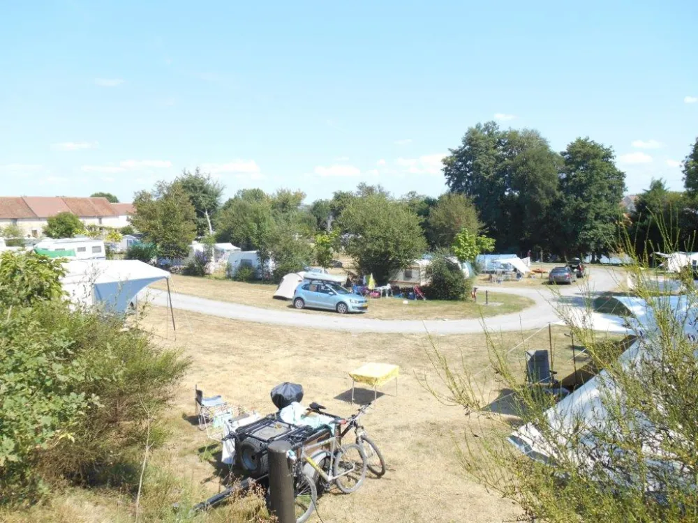 Camping Eguzon " La Garenne"  