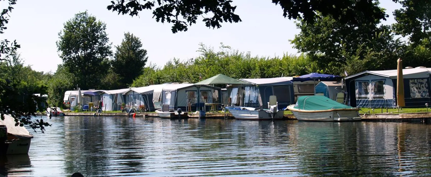 Camping De Weerribben