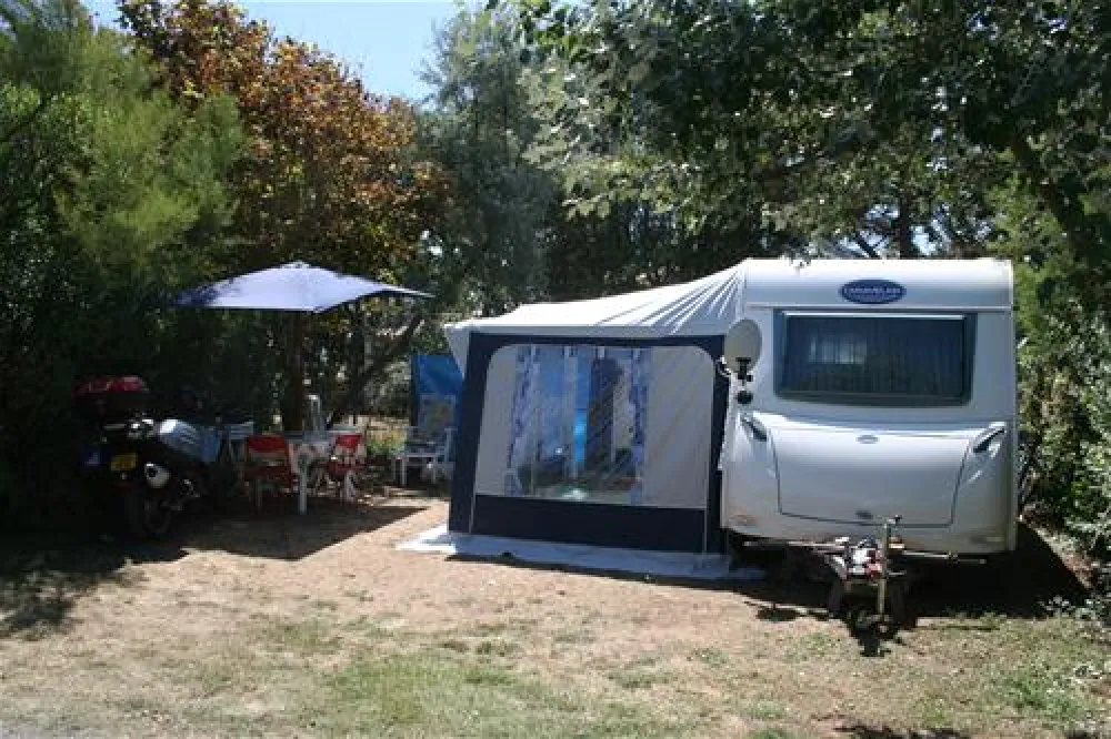 Camping Les Chirats  