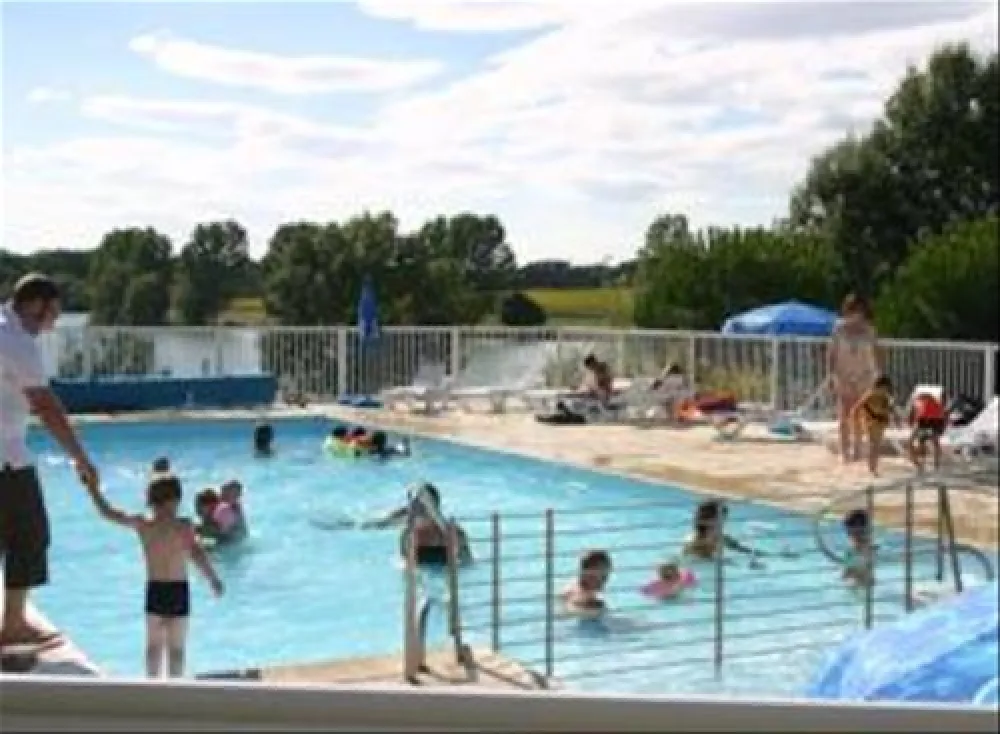 Camping**** Les Coteaux du Lac