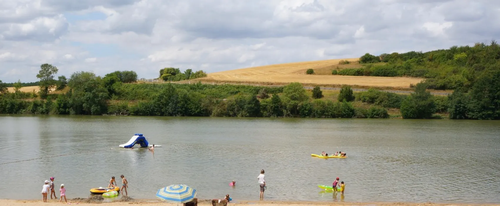 Camping**** Les Coteaux du Lac