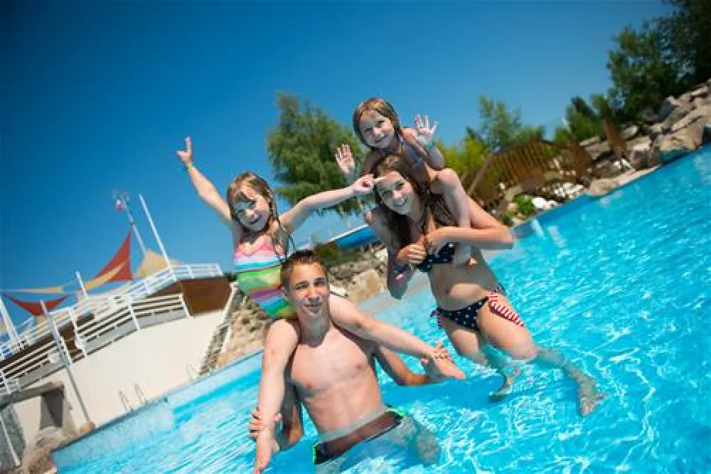 Yelloh! Village Le Domaine Des Bans