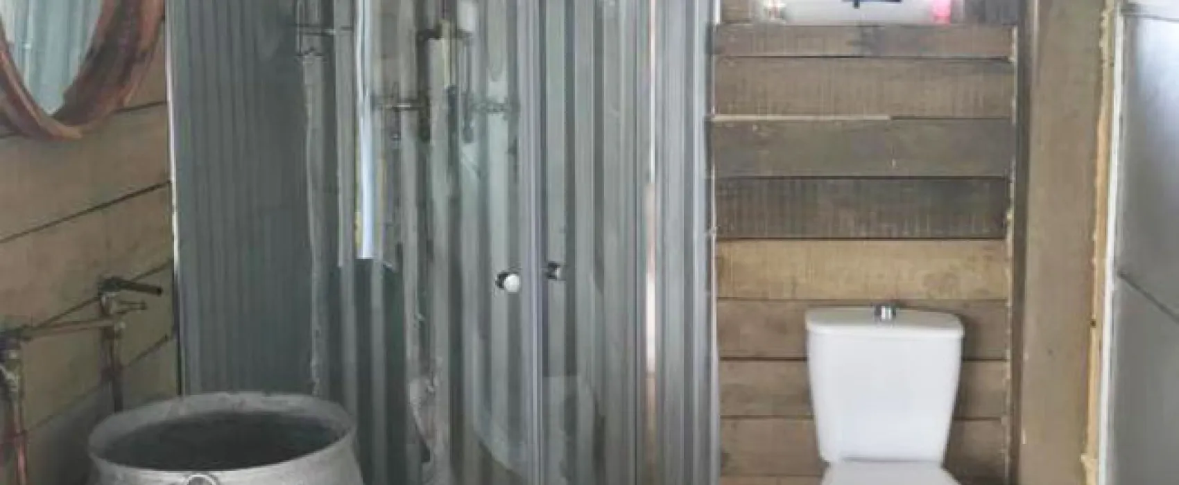 Tin Can Glamping Caravan