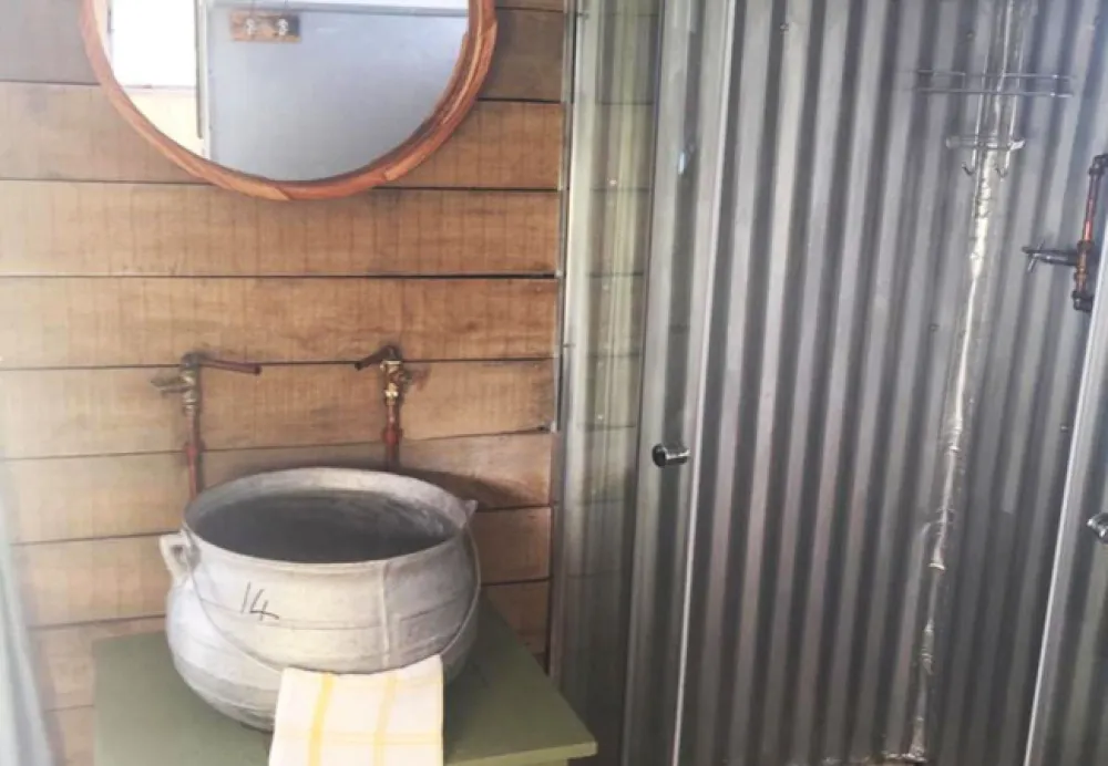 Tin Can Glamping Caravan