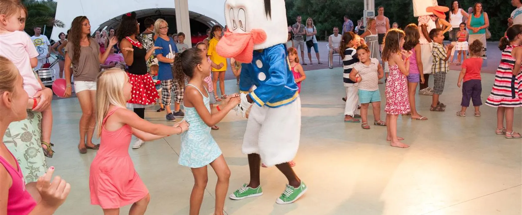 Isamar Holiday Village