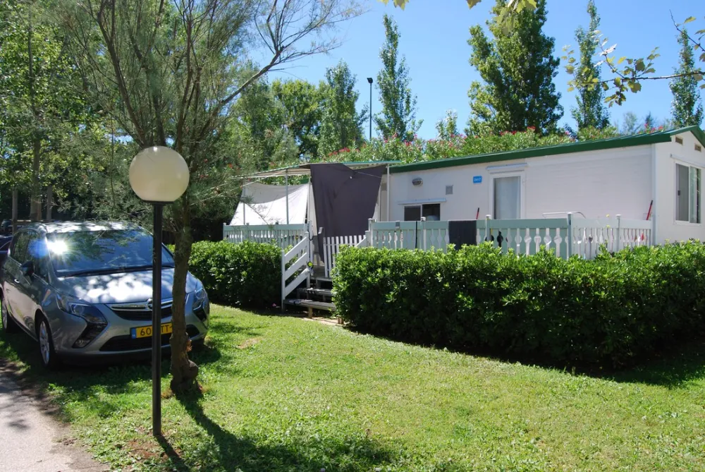 Isamar Holiday Village