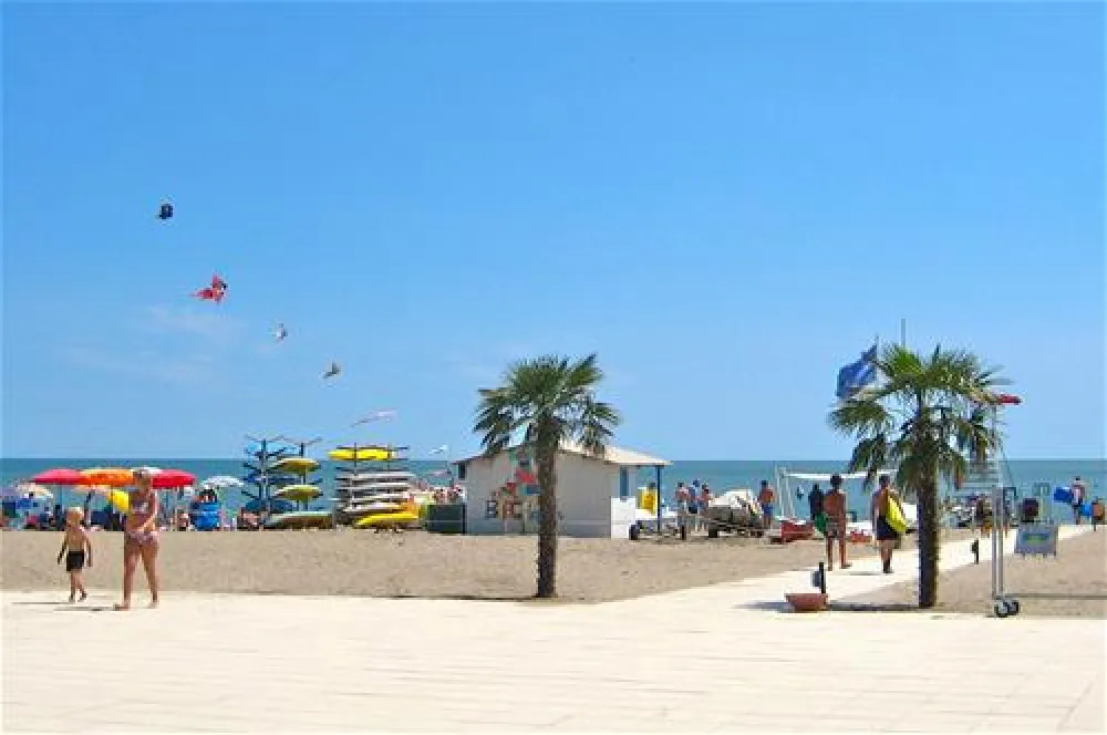 Isamar Holiday Village