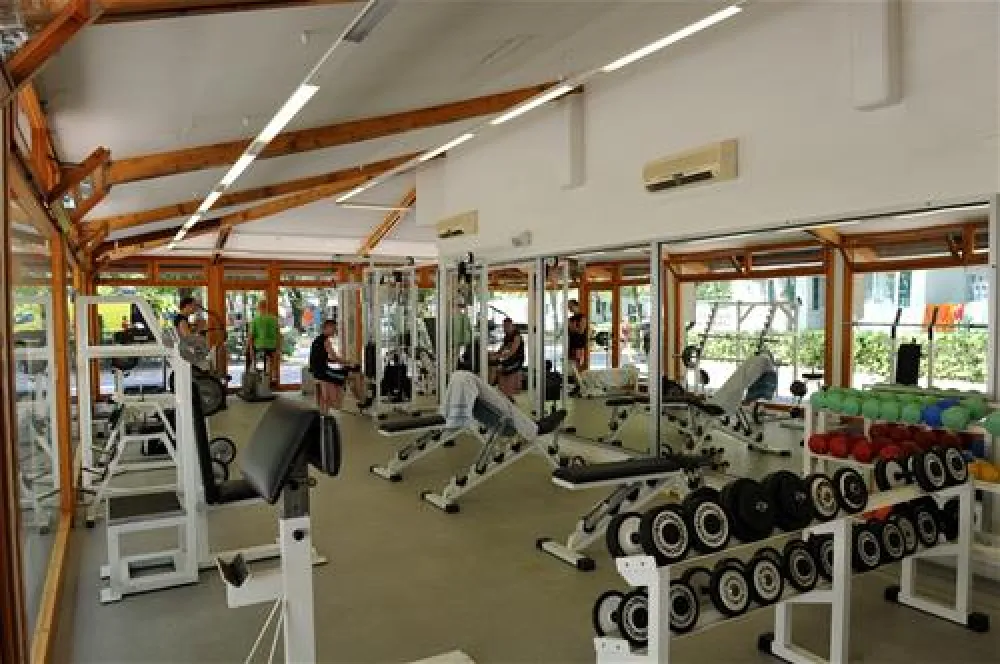 Isamar Holiday Village