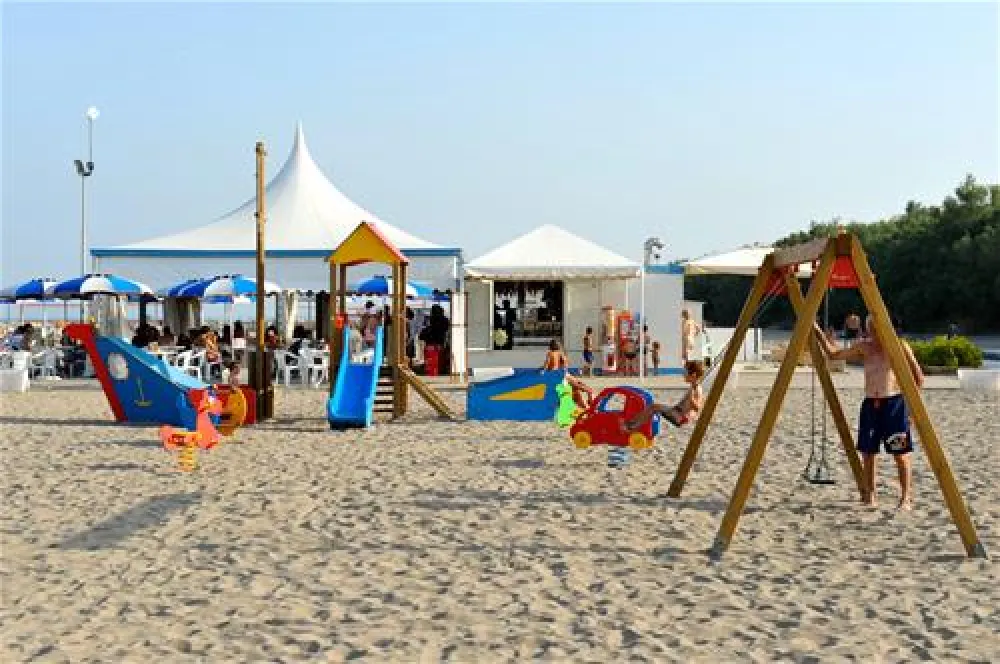 Isamar Holiday Village